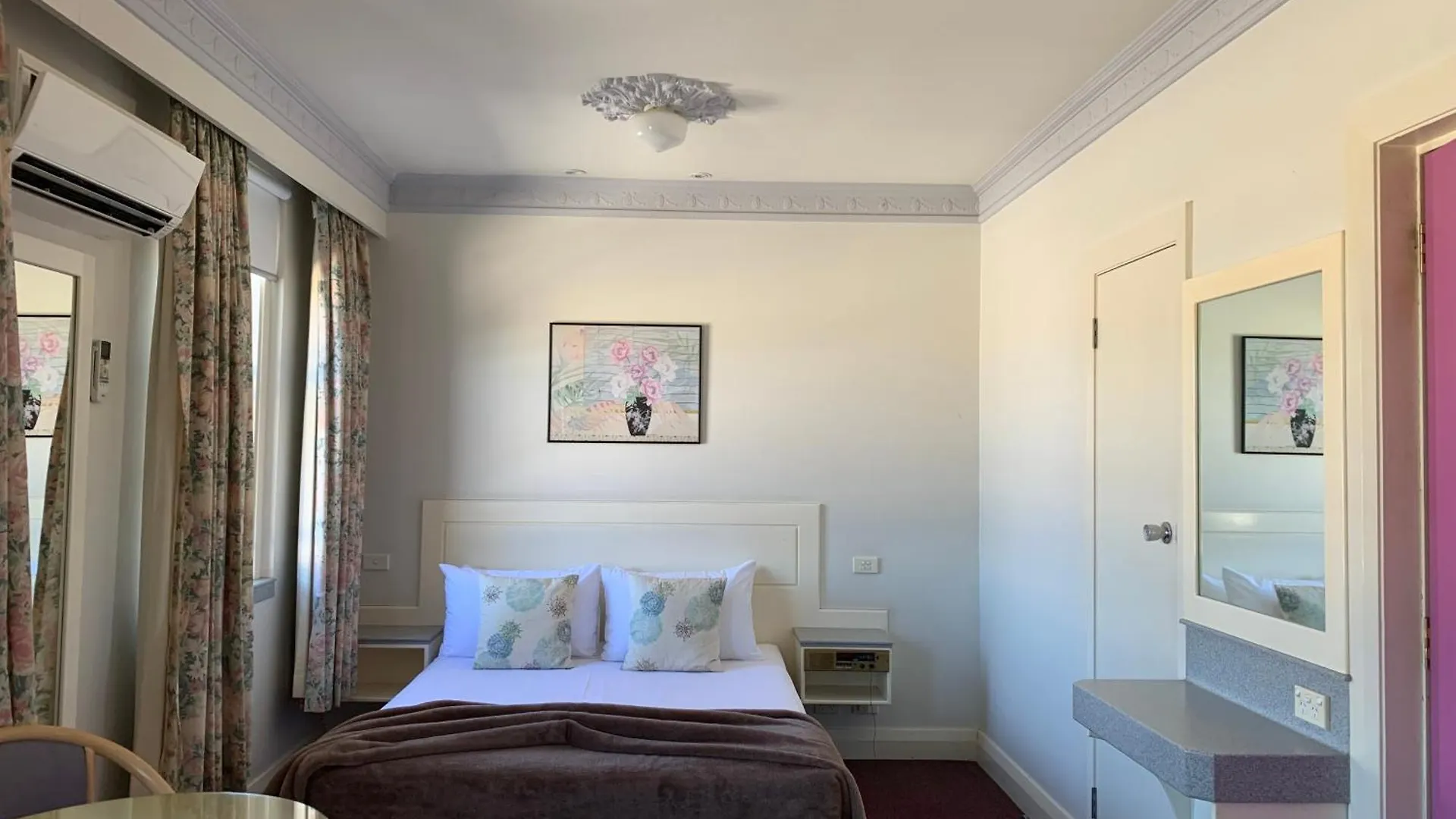 *** Motel Moruya Monarch Hotel Australia